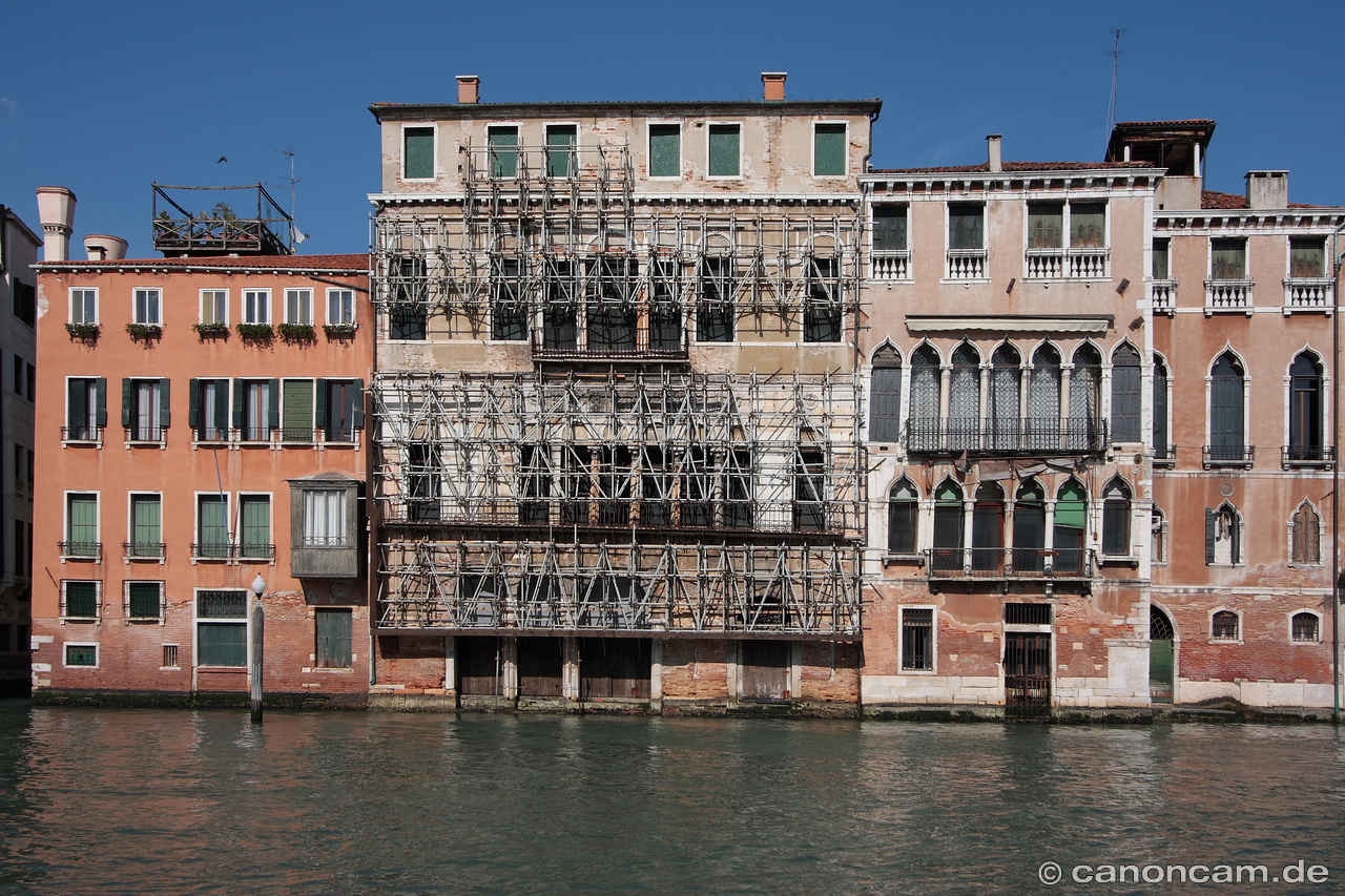 Venedig - Baugerst am Canal Grande