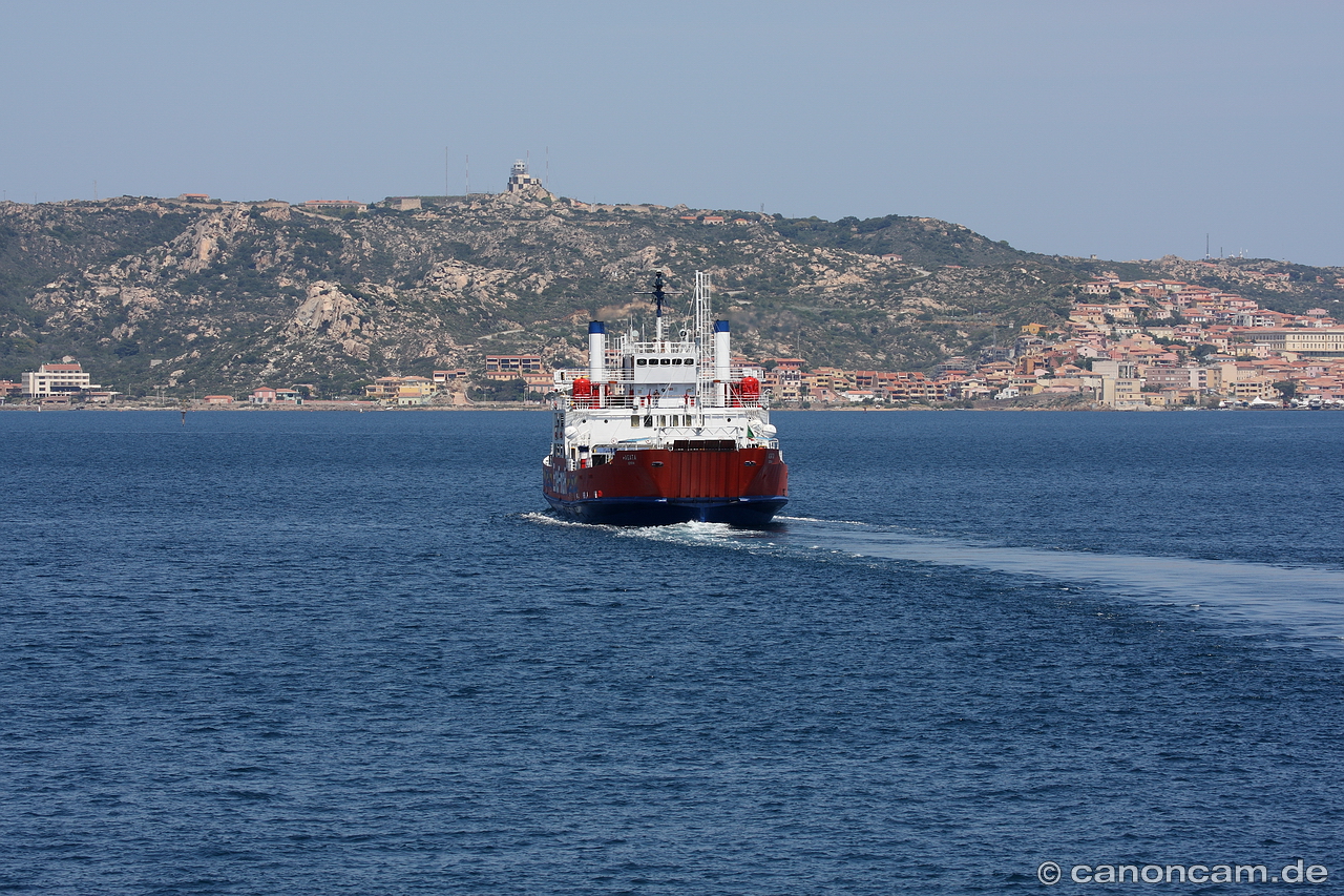 Fhre zwischen Palau und La Maddalena