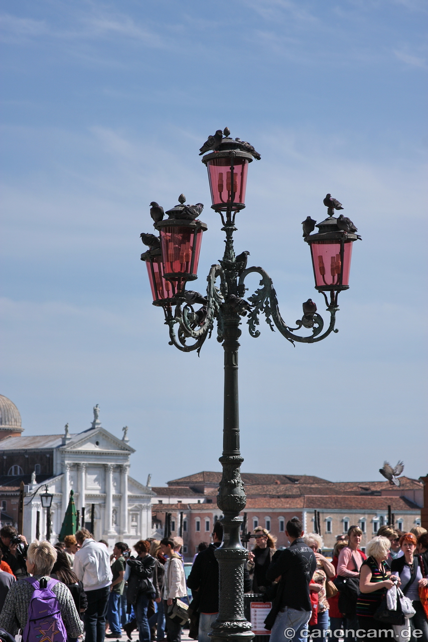 Venedig - Laterne auf dem Markusplatz