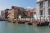 Venedig - Boote am Ufer des Canal Grande